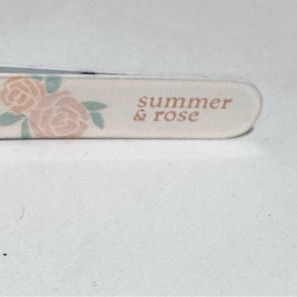 🌸✨ Summer & Rose Tweezer with Carrying Case – Pretty & Precise! ✨🌸 - Picture 3 of 16